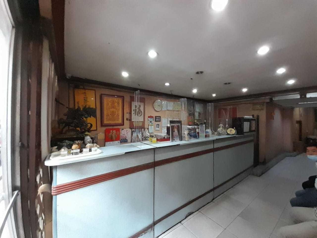Oyo 1011 First Hotel Manila Zewnętrze zdjęcie
